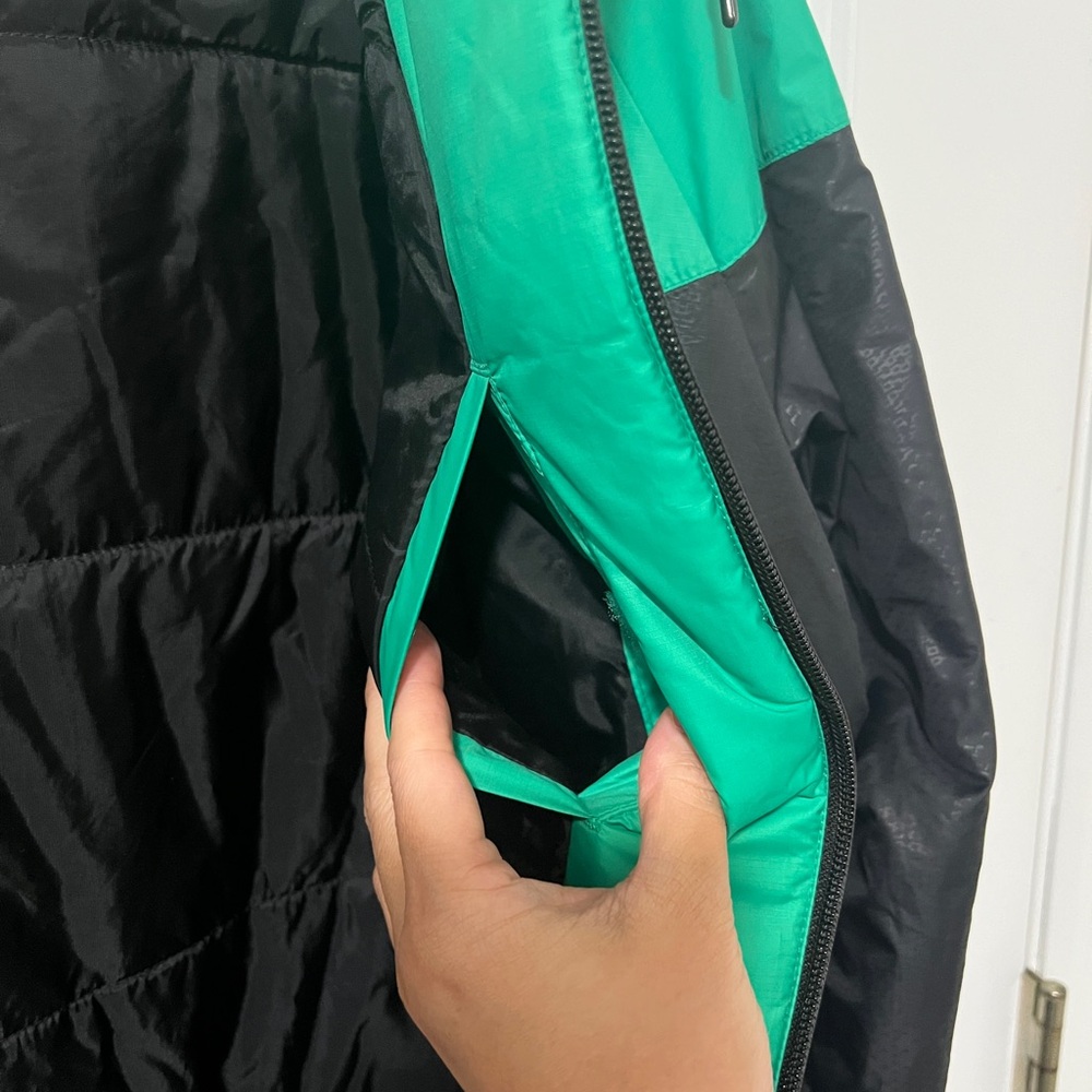 Nike Emerald and Black Hooded Jacket - Picture 5 of 8